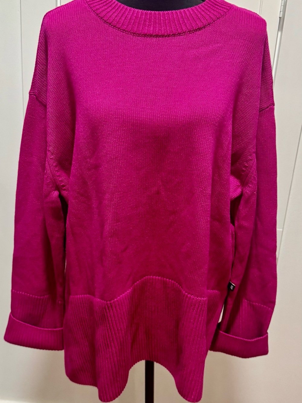 GAP Women's Crewneck Sweater in Vibrant Fuchsia